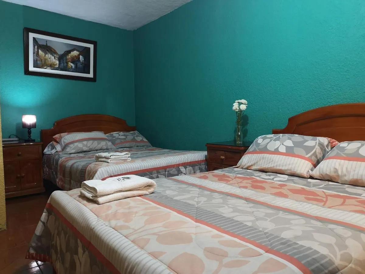 Hotel Rincon De La Alameda Quito Ekvador